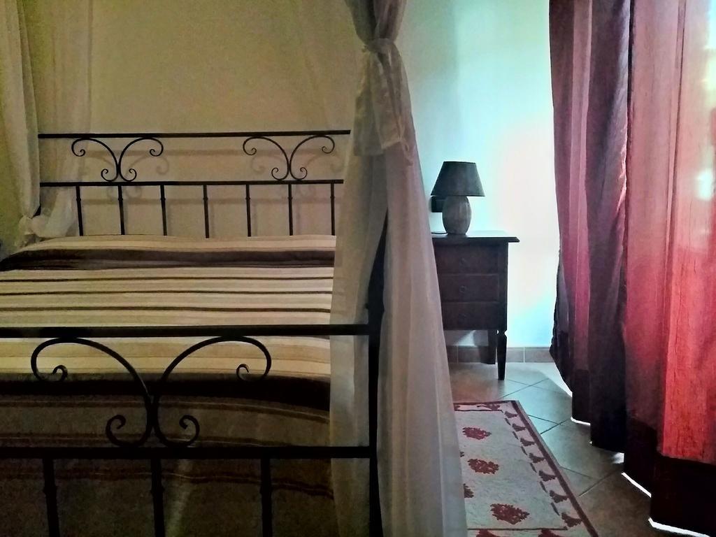 Managheri Wine Bar Oliena Room photo