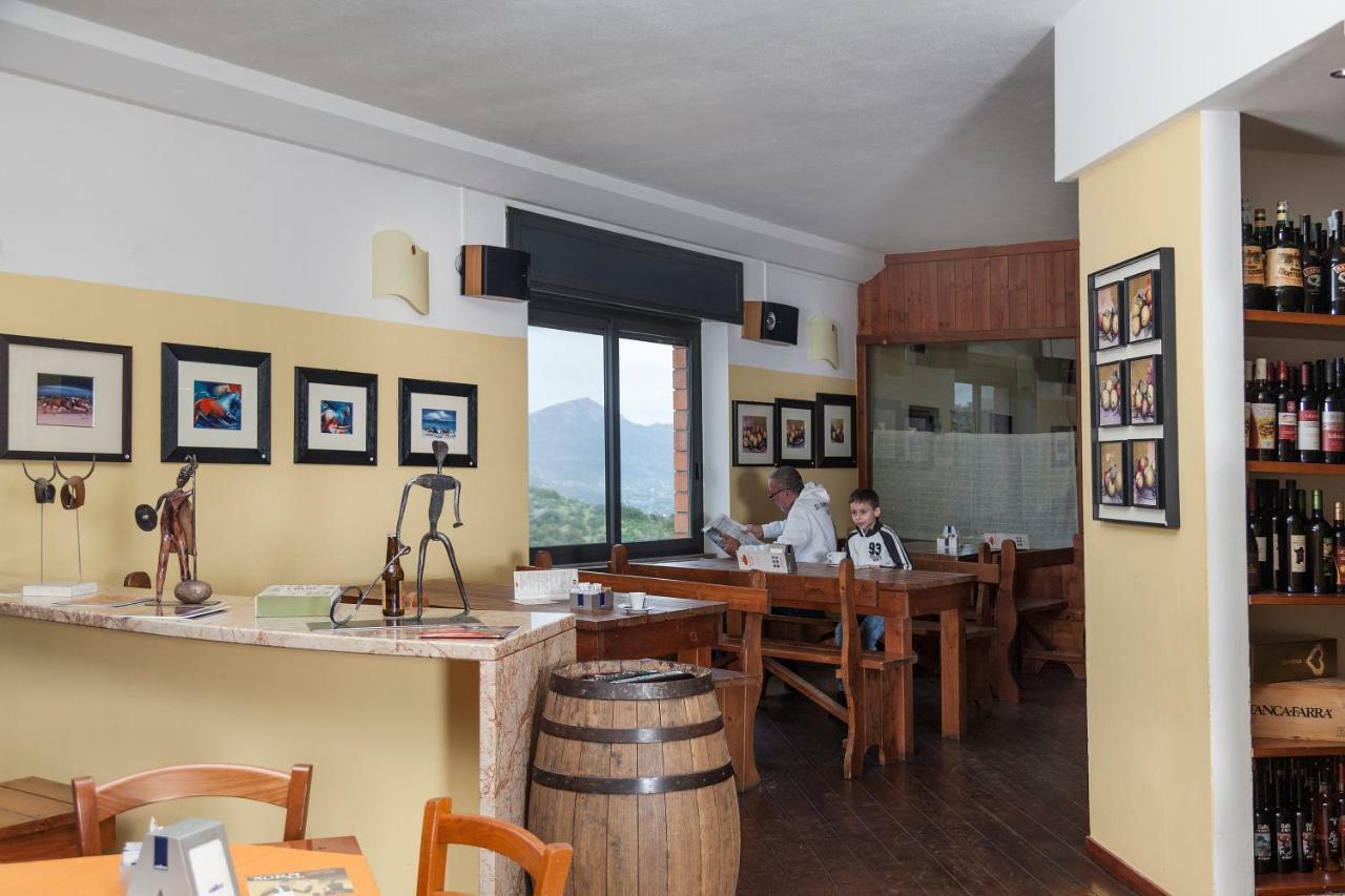 Managheri Wine Bar Oliena Exterior photo